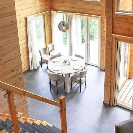 Stunning In With View