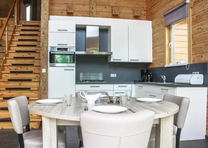 Stunning In With View * Heel